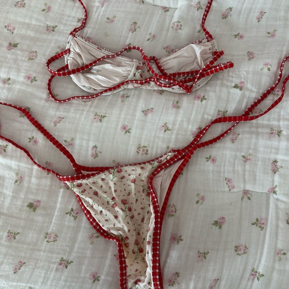 Blackbough Floral Bikini with Red Trim - Picture 3 of 4